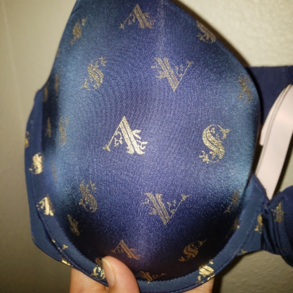 NWT Victoria's Secret Bra - Picture 3 of 11